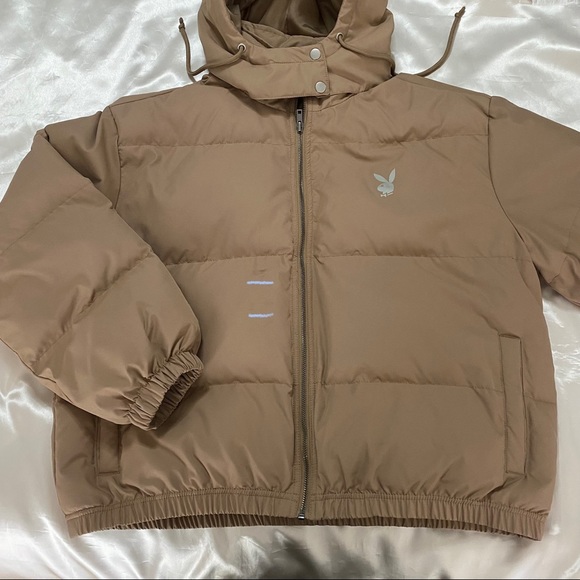 Sold - Picture 3 of 5